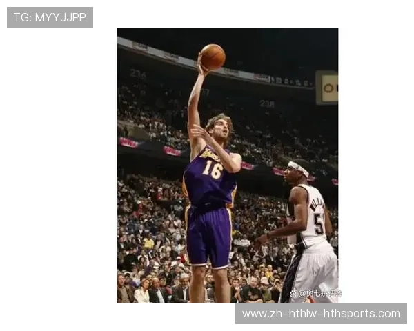 NBA传奇中锋“穆大叔”防守生涯数据与影响力回顾